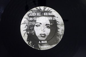 LAURYN HILL / TURN YOUR LIGHTS DOWN LOW