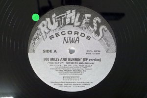N.W.A. / 100 MILES AND RUNNIN'