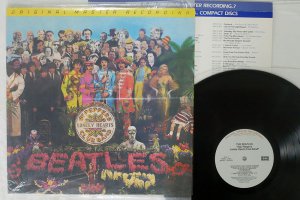 THE BEATLES / SGT. PEPPER'S LONELY HEARTS CLUB BAND